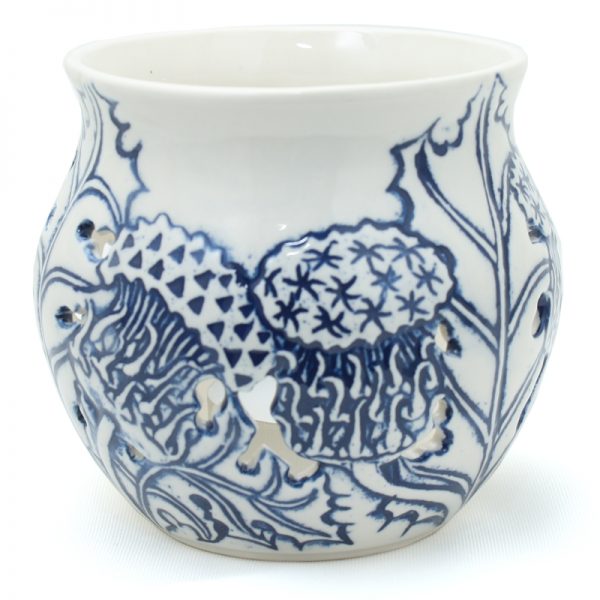 Candle_holder_thistle_blue